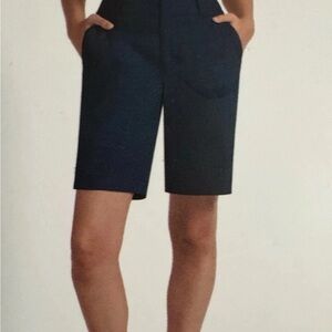MATTY M Women’s Navy Blue Flat Front Bermuda Shorts, Size Extra Large. NWT!